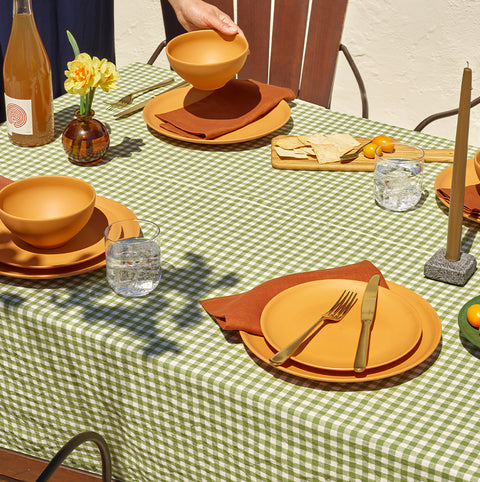 We make it easy to set a table you love.